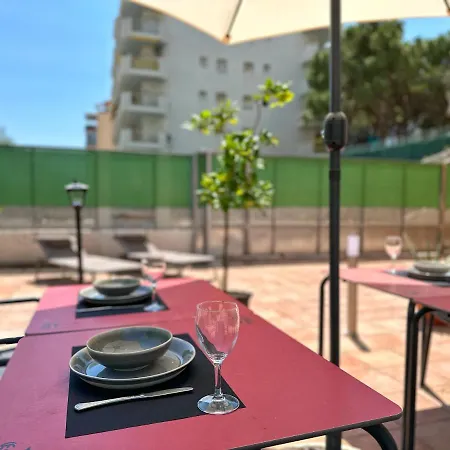 Domuum Holidays - Pino Alto Salou